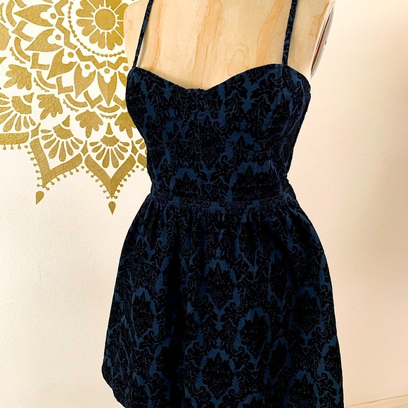 Perfect little denim damask mini dress. - Picture 3 of 10